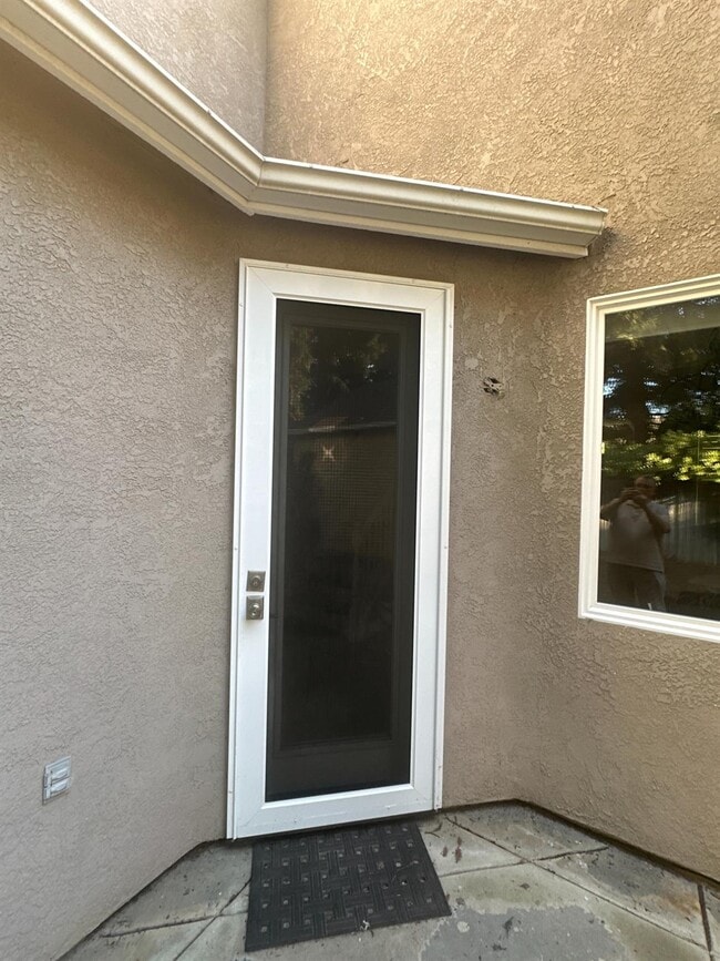 Building Photo - 43 W Bohemia Ln