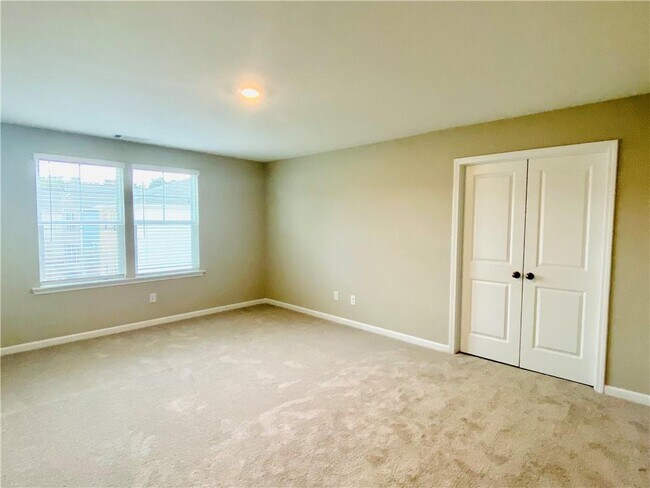 Building Photo - 4412 Grosbeak Dr