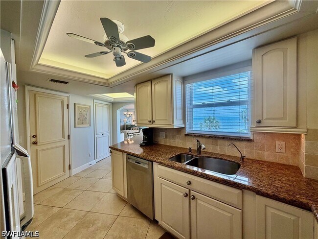 Building Photo - 10701 Gulf Shore Dr