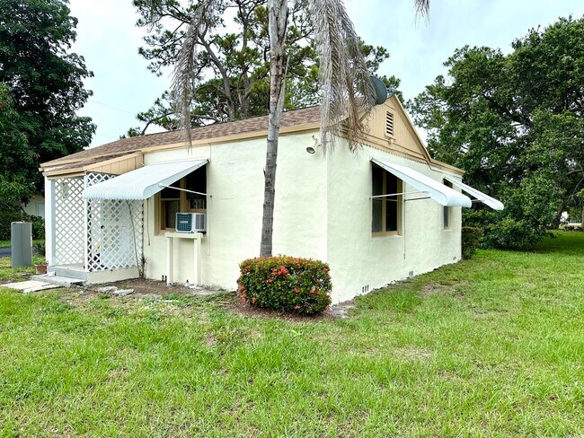 Building Photo - 4743 Purdy Ln