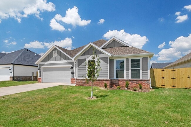 Building Photo - Live New in Bentonville | 3BR Beauty with Backyard