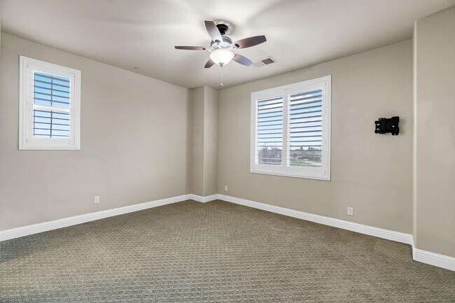 Building Photo - 4199 N Quail Crossing