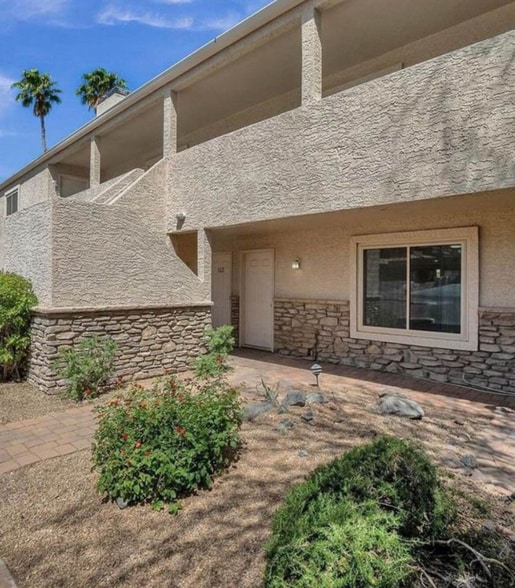 Building Photo - 16728 E Westby Dr