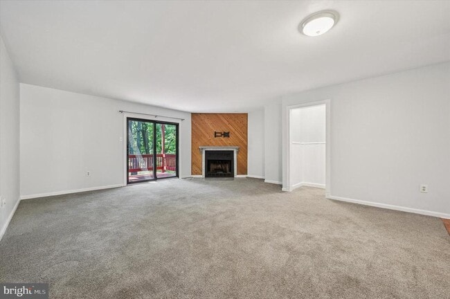 Building Photo - 9004 Ayrdale Crescent