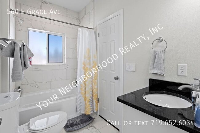 Building Photo - 560 E Grace Ave