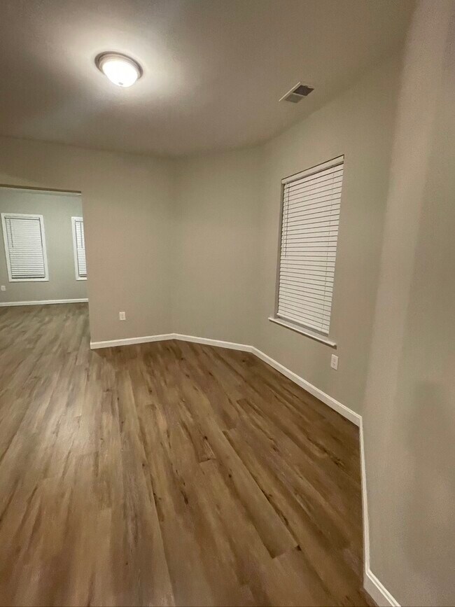 Second Floor Living Room/Dining area - 42 Gates St