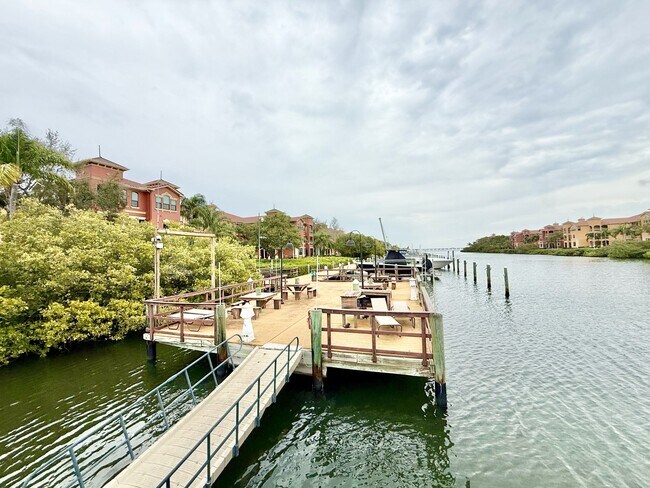 Building Photo - 2725 Via Cipriani