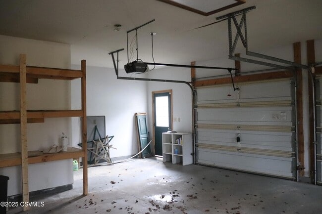 Building Photo - 108 Hawk Ridge Rd