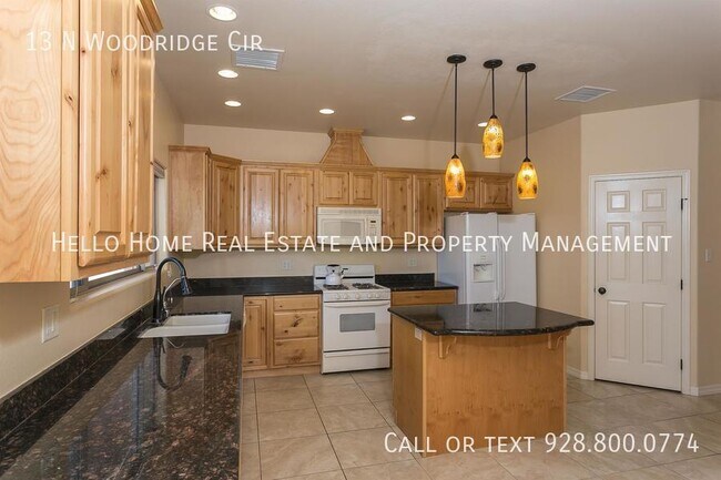 Building Photo - 13 N Woodridge Cir