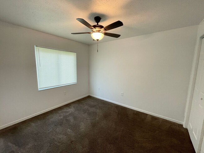 Building Photo - The Grove Floor Plan- Updated 2BD, 1BTH