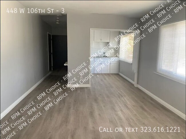 Building Photo - Quiet 1bd/1ba 2nd Floor Unit in small complex