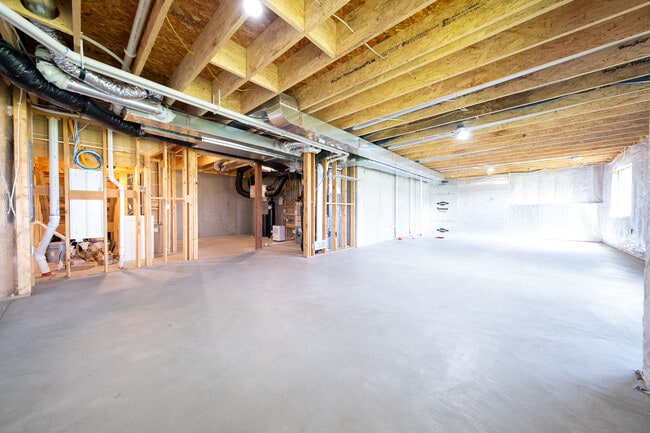 Building Photo - 15742 Everglade Ave