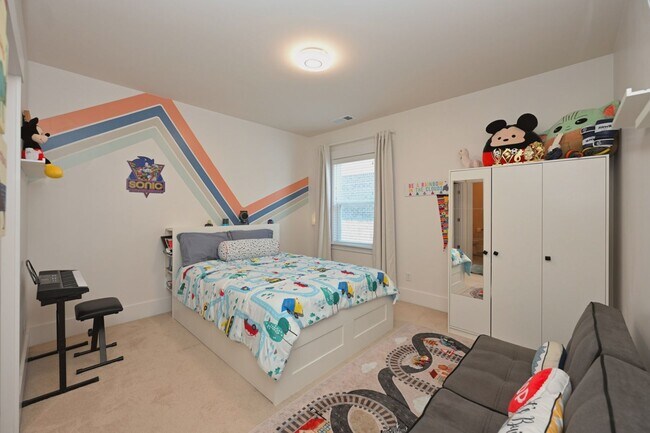 Building Photo - **EXECUTIVE HOME IN WILLIAMSON COUNTY WITH RARE WALK-OUT BASEMENT AND TONS OF STORAGE**