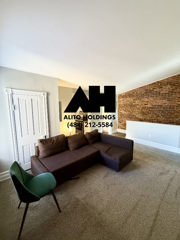 Building Photo - 1012 W Turner St