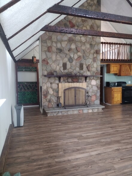 Building Photo - 418 Mercury Dr