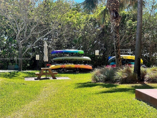 Building Photo - 1000 Scotia Dr