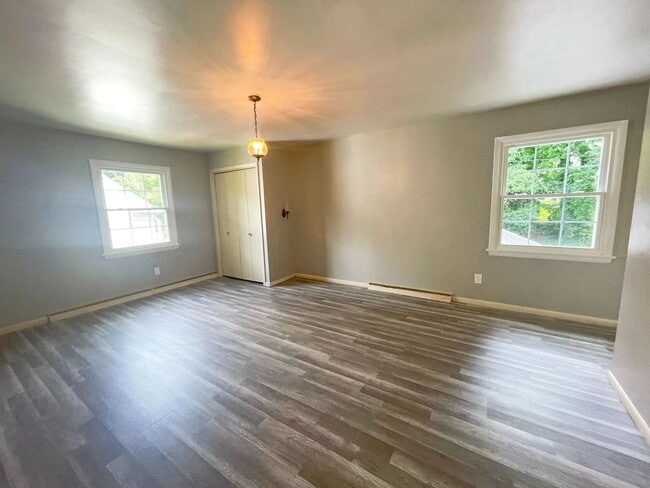 Building Photo - 309 Dorchester Rd