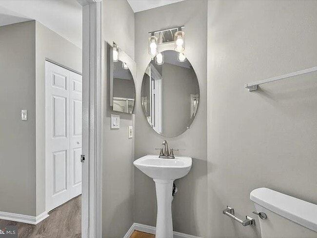 Building Photo - 22989 Whitehall Terrace