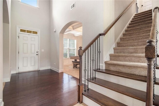 Building Photo - 2701 Blake Towers Ln