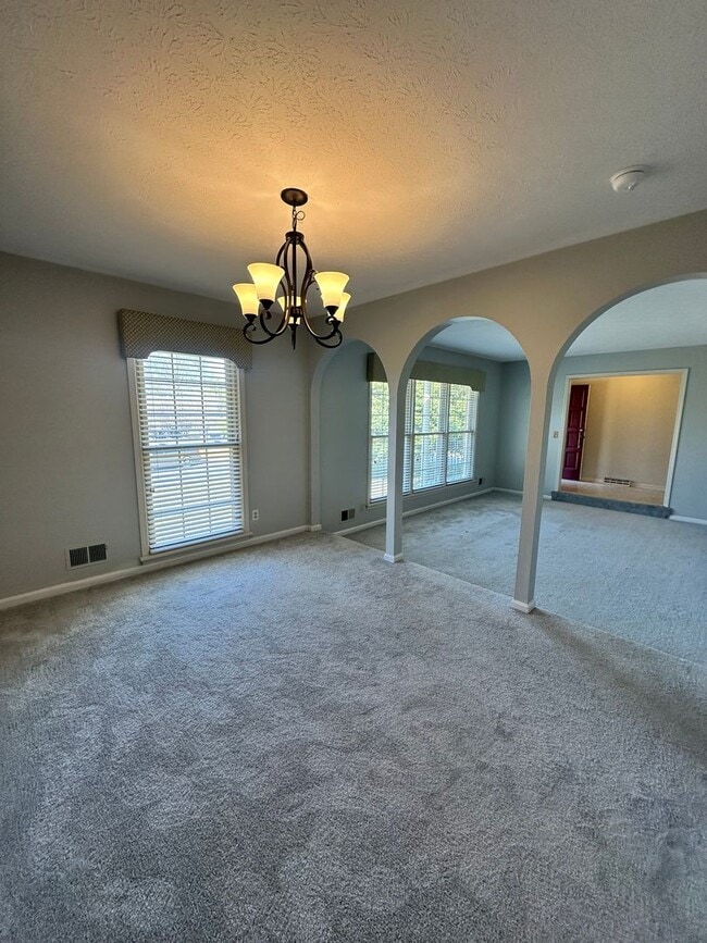 Building Photo - 3BR/3BA Home for Rent in J-town with Two Gar Garage and Large Deck!