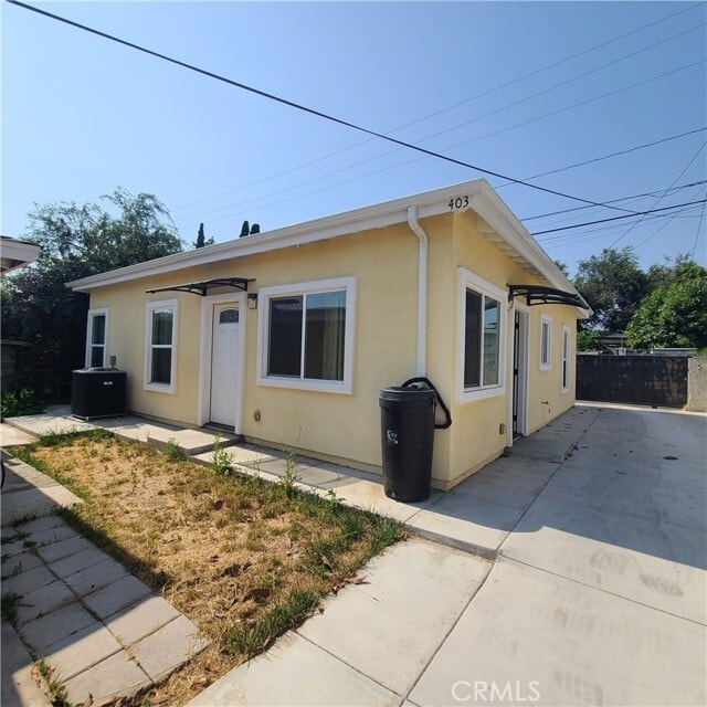 Building Photo - 403 E Sunset Ave