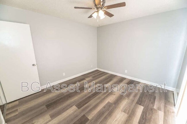 Building Photo - 1922 Ethan Way