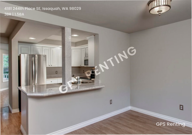Building Photo - Spacious Two-Level Klahanie Townhome – Nat...