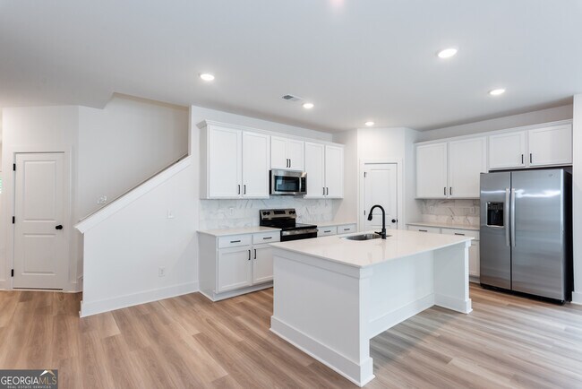 Building Photo - 3140 Marbella Cir