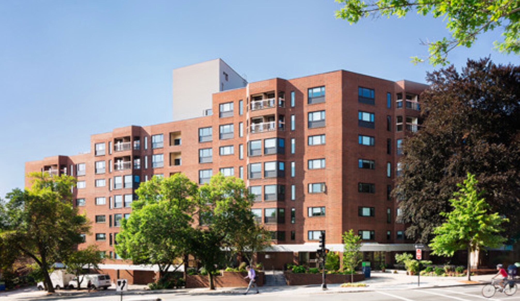 Building Photo - 1441 Beacon St