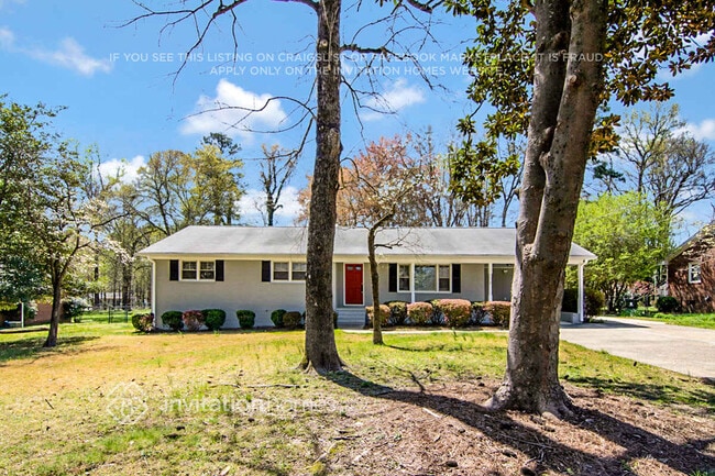 Building Photo - 232 Sandlewood Dr