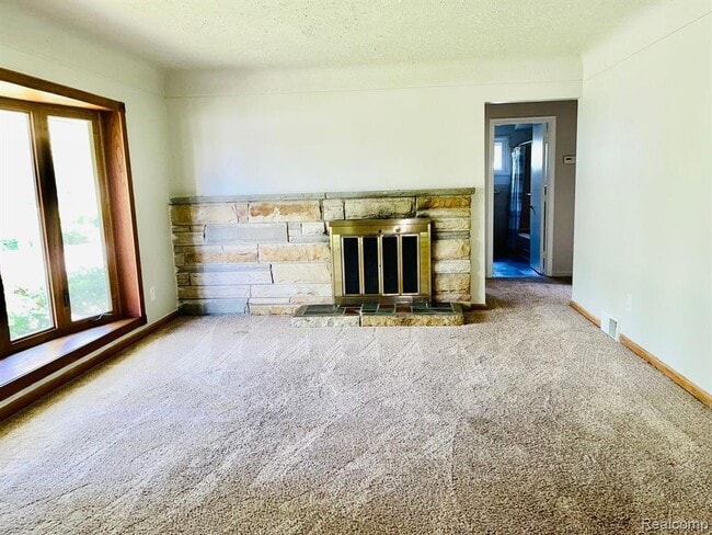 Building Photo - 33910 Playview Ct