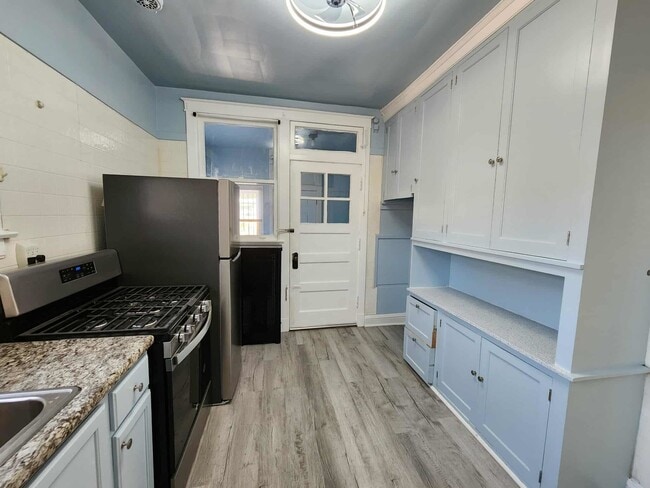 Building Photo - 7553 S Luella Ave