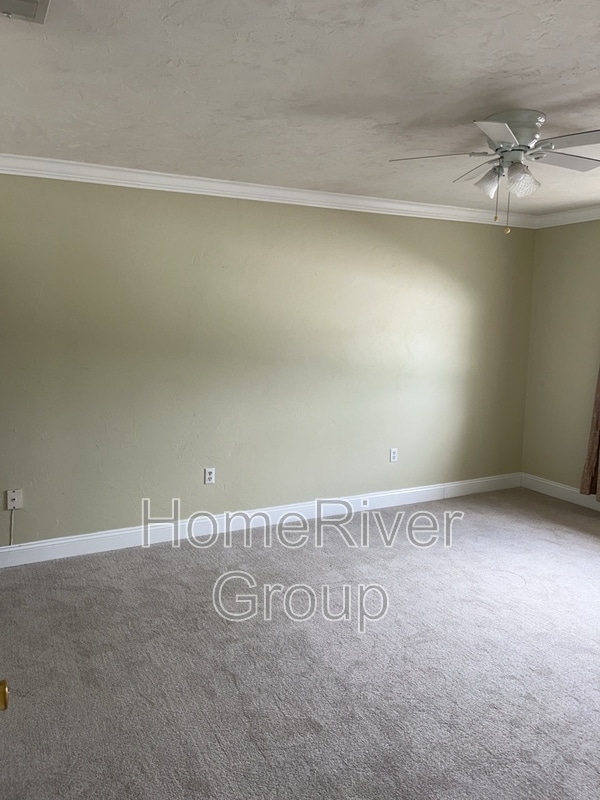Building Photo - 1731 Golf Club Dr