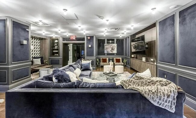 Building Photo - 88 Morgan St