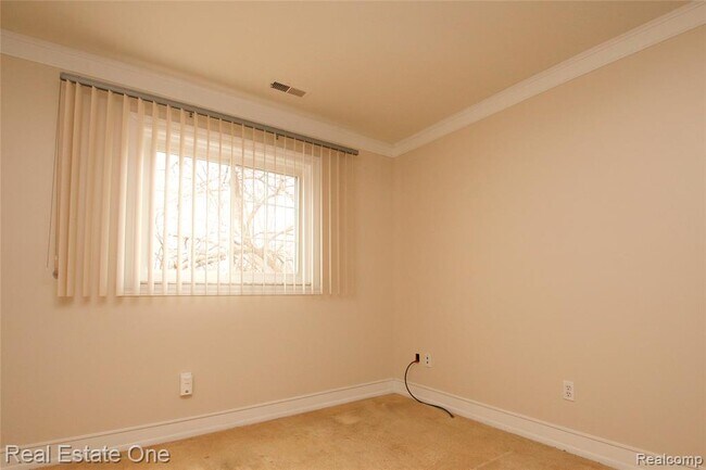 Building Photo - 480 Baldwin Ave