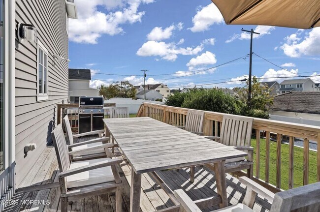 Building Photo - 38 Niblick St