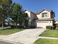 Building Photo - Beautiful Plumas Lake Home