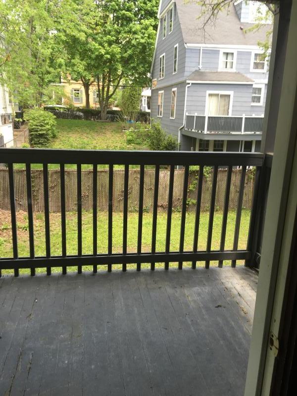 Building Photo - 77 Brook St