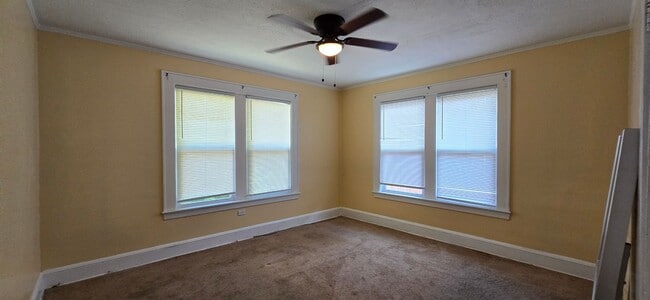 Building Photo - Murray Hill Home  3 Bed 1 Bath