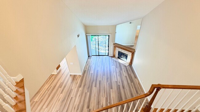 Building Photo - 1100 Sunshine Cir