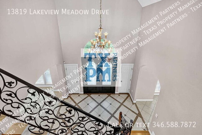 Building Photo - 13819 Lakeview Meadow Dr