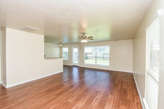 Building Photo - 2518 Bammelwood Dr