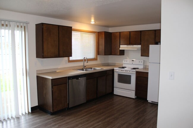 Building Photo - Cute single level, three bedroom home on quiet cul-de-sac in Hillsboro