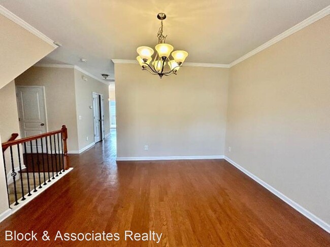 Building Photo - 4 br, 3.5 bath House - 705 Keystone Park D...