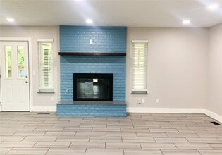 Building Photo - 7008 Comanche Ave