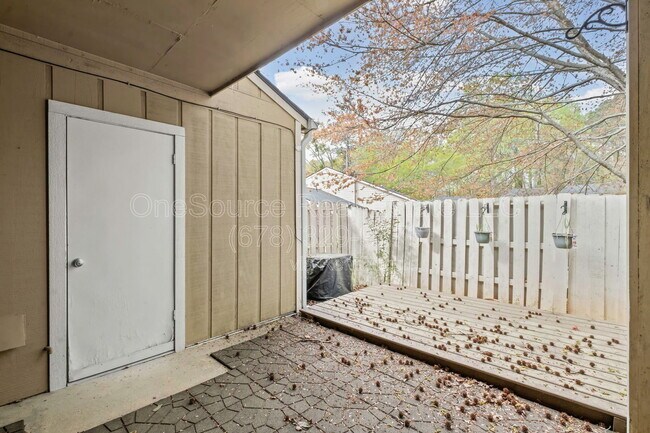 Building Photo - 2220 Haverhill Ct SE