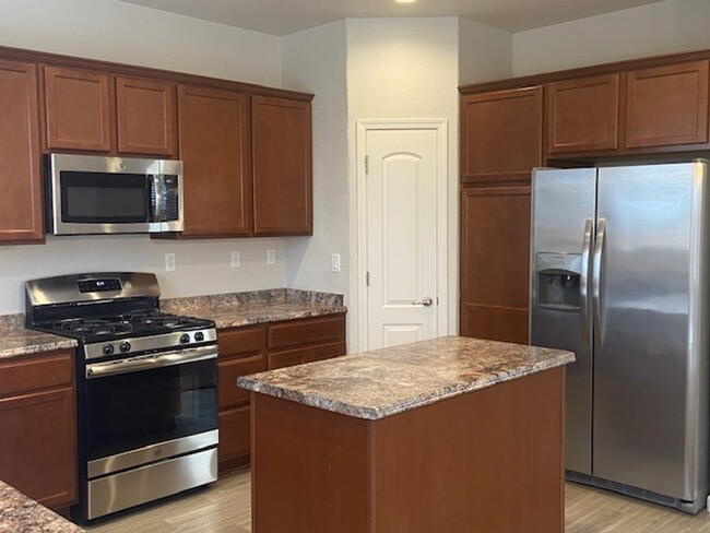Building Photo - Fernley 3 Bedroom Home