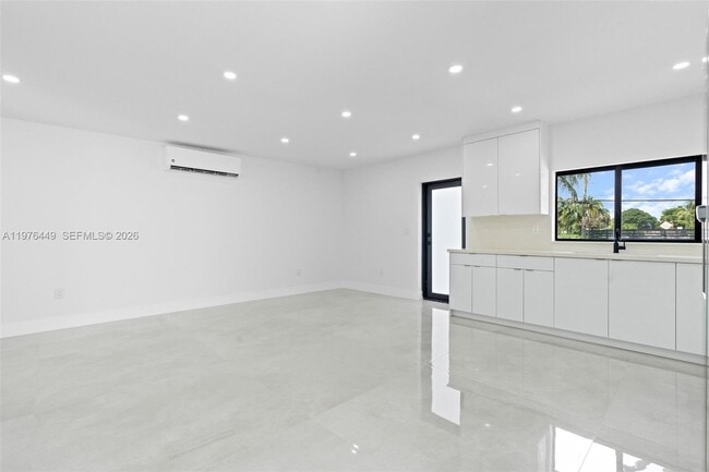 Building Photo - 4800 SW 61st Ave