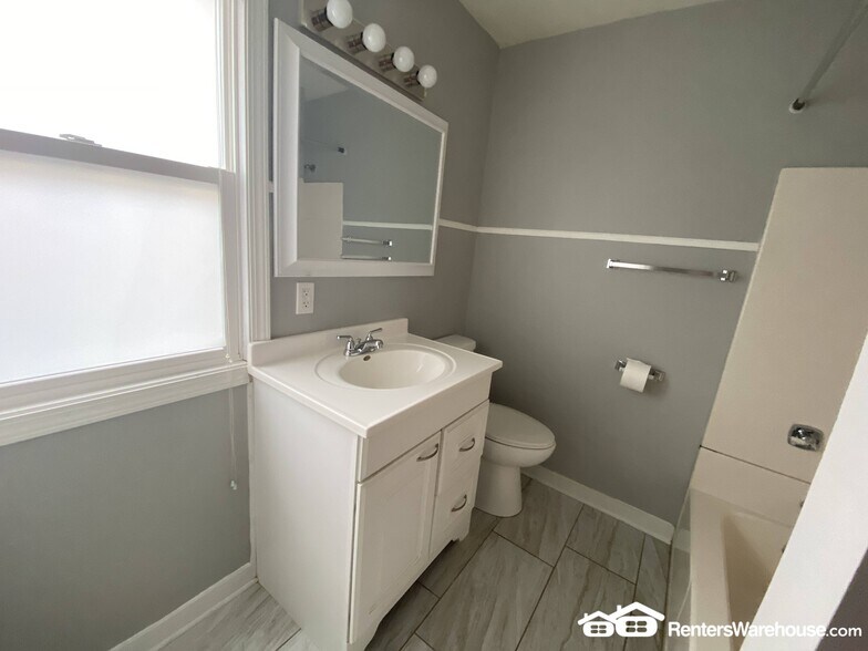 Building Photo - 1417 Cummins Pkwy