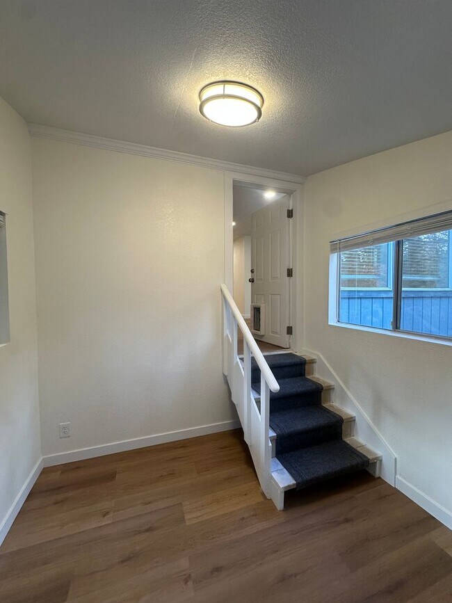 Building Photo - Completely Remodeled Home on 1 Acre in DRW